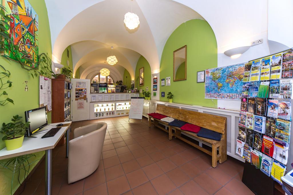 Hostel Mango Prag Dış mekan fotoğraf