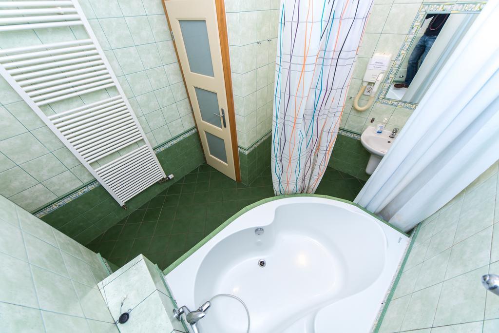 Hostel Mango Prag Dış mekan fotoğraf