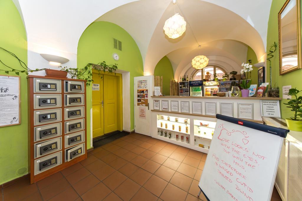 Hostel Mango Prag Dış mekan fotoğraf